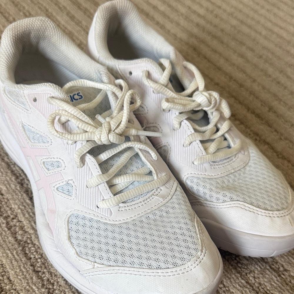 ASICS White and Light Pink Athletic Shoes Size 7.5